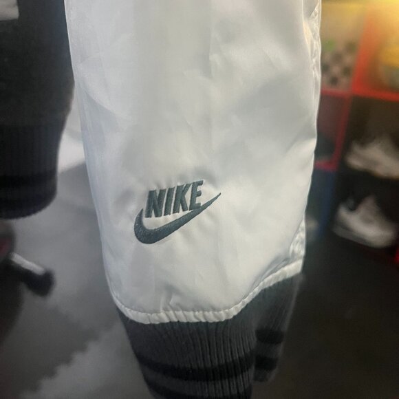 Nike varsity Jacket - Picture 2 of 5